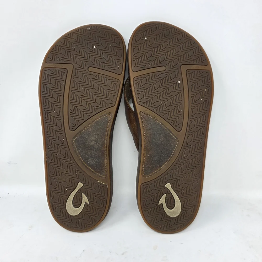 OluKai Brown Leather Thong Sandals